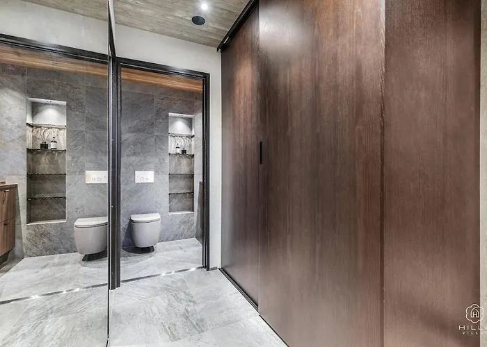 North Arctic 20a By Hilla